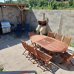 Maison Bord De Marne Pour 10 Personnes Avec Jacuzzi Prázdninový dům *