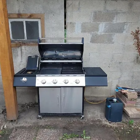 Дом отдыха Maison Bord De Marne Pour 10 Personnes Avec Jacuzzi Шалон-ан-Шампань