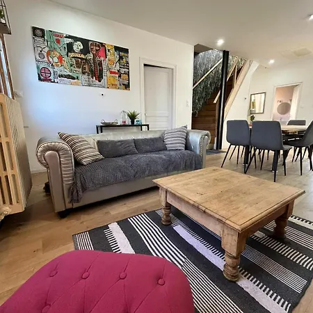 Дом отдыха Maison Bord De Marne Pour 10 Personnes Avec Jacuzzi *