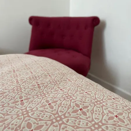 Дом отдыха Maison Bord De Marne Pour 10 Personnes Avec Jacuzzi *