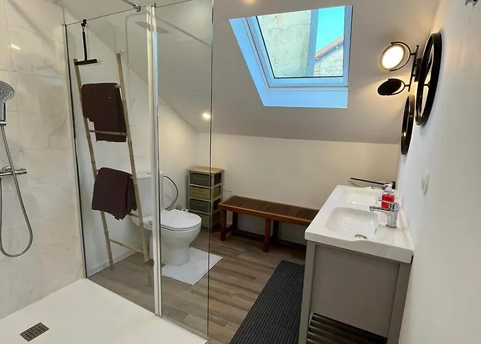 Maison Bord De Marne Pour 10 Personnes Avec Jacuzzi Holiday home Chalons-en-Champagne