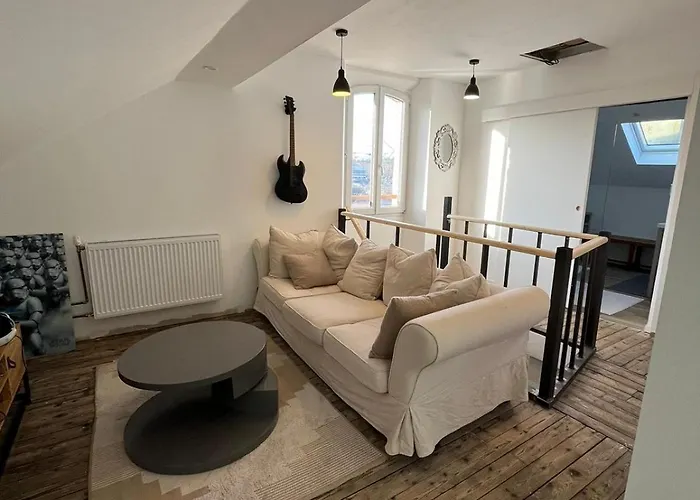 Holiday home Maison Bord De Marne Pour 10 Personnes Avec Jacuzzi