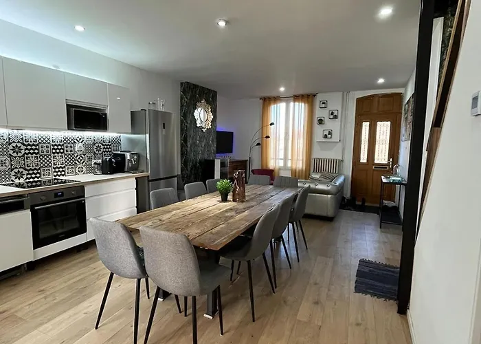 Holiday home Maison Bord De Marne Pour 10 Personnes Avec Jacuzzi *